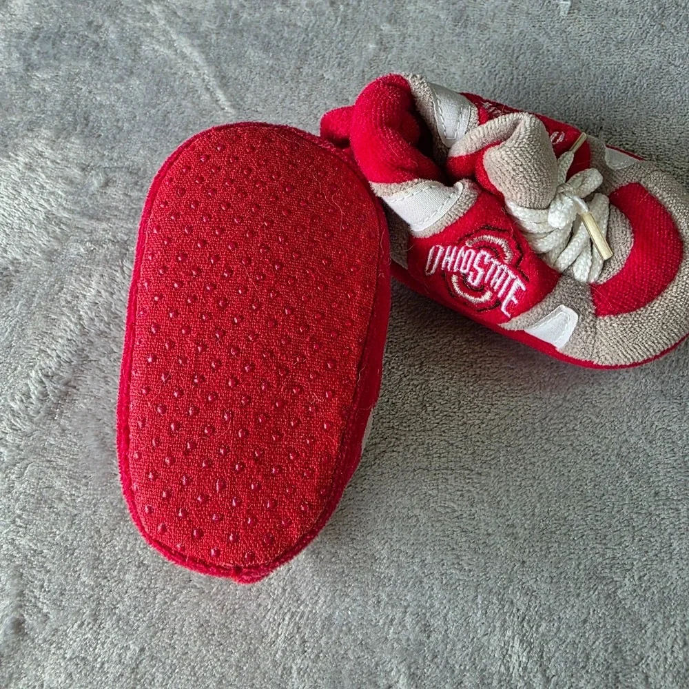 Comfy feet‎ Ohio State Buckeyes Infant Slippers